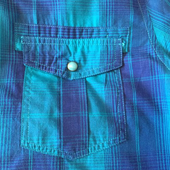 ❤️4/$20 Short sleeved top - Picture 4 of 7